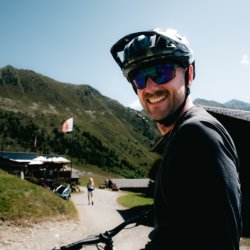 Heli-Biking: Zermatt Trails