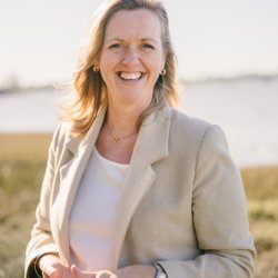 Image of Nicola Ellwood