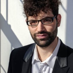Yaniv Taubenhouse portrait photograph by Dan Balilty