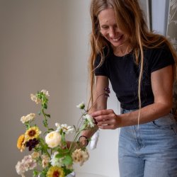 Making a flower bowl arrangement