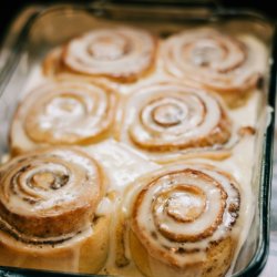 CINNAMON ROLLS & FILTER COFFEE Una mattina nordica tra lievitati, spezie e cultura del caffè filtro