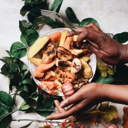 https://unsplash.com/photos/person-holding-sliced-fruits-on-green-leaves-rSobSjM6fBM?utm_source=unsplash&utm_medium=referral&utm_content=creditShareLink