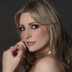 Katerina Mina (soprano), Andrew West (piano)