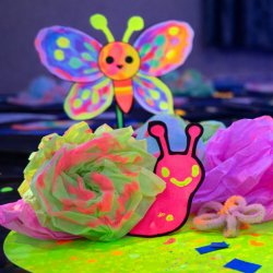 Glow in the Dark Art for Kids! - Summer Holiday: Bees, Bugs and Blooms