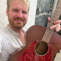 Chwilio am Ganeuon ac Alawon Lleol - Gwilym Bowen Rhys - Finding Local Songs and Tunes