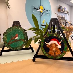 Log Wreath Painting - Madeley Heath