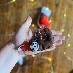 Make Your Own Felt Christmas Decorations