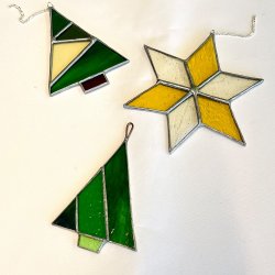 STAINED GLASS DECORATION WORKSHOP 10-3 SAT 21 NOV 2026 £59