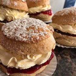 Image of scones filled with jam and cream