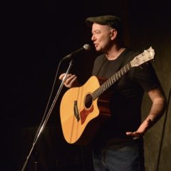 An Acoustic Evening with Francis Dunnery 