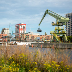 Havenkranen en oude dokken
