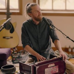 Sitaram Dass and Sacred Dharma: Mantra, Music, and Storytelling to Awaken the Heart