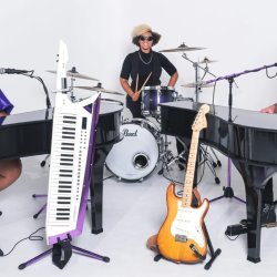 The Slopper Pub Presents JoiLux Dueling Piano Night