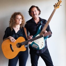 ALICE HOWE & FREEBO