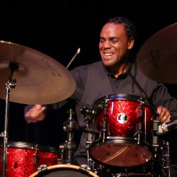 Jazz at the Arts: Yoron Israel and High Standards