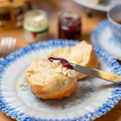 Cream Tea und hausgemachte Scones