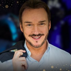 A Candlelit Christmas with Russell Watson - St Paul's Church Llandudno