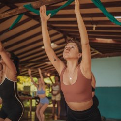 Power & Pressence Flow - Yoga Asana