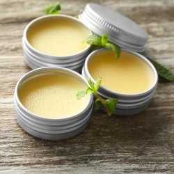 Nature-based sessions for women: Natural apothecary