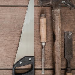 Nature-based sessions for women: Woodworking