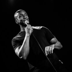 Comedy Experience Zürich with Rachman Blake