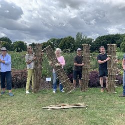 Mini-Wattle Hurdle Workshop