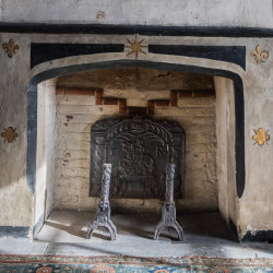 Tudor Traces: A Guided History Tour
