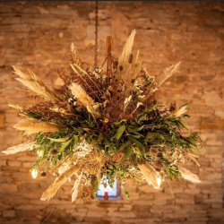 Create a dried flower cloud