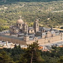 Monasterio de El Escorial y San Lorenzo: Patrimonio, historia y gastronomía