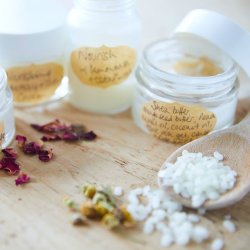 Winter Botanical Workshop: A winter retreat of handmade skincare and gifts