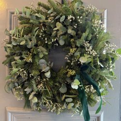 🎄✨ WREATH, SIP & BE MERRY! 🌿☕🍰