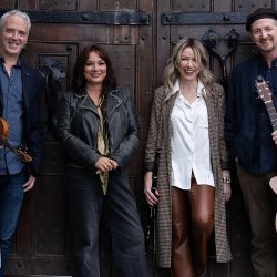 Music Network - Muireann Nic Amhlaoibh, Pauline Scanlon, Tom Morrow & John Doyle