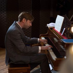 Tom Jurkiewicz Trio