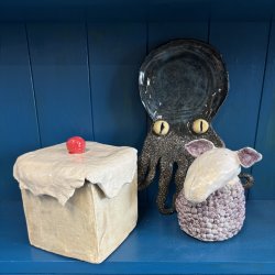 Ceramic pieces made by Monday Pottery students