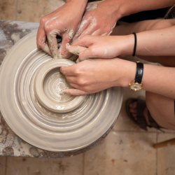 Beginner pottery Wheel Throwing course June