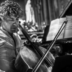 VIOLONCELLO  IN DER  WALDKIRCHE