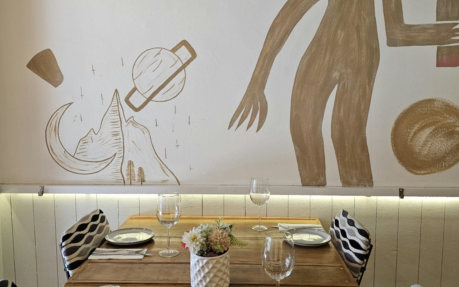 More Than Small Talk: Dinner with Strangers