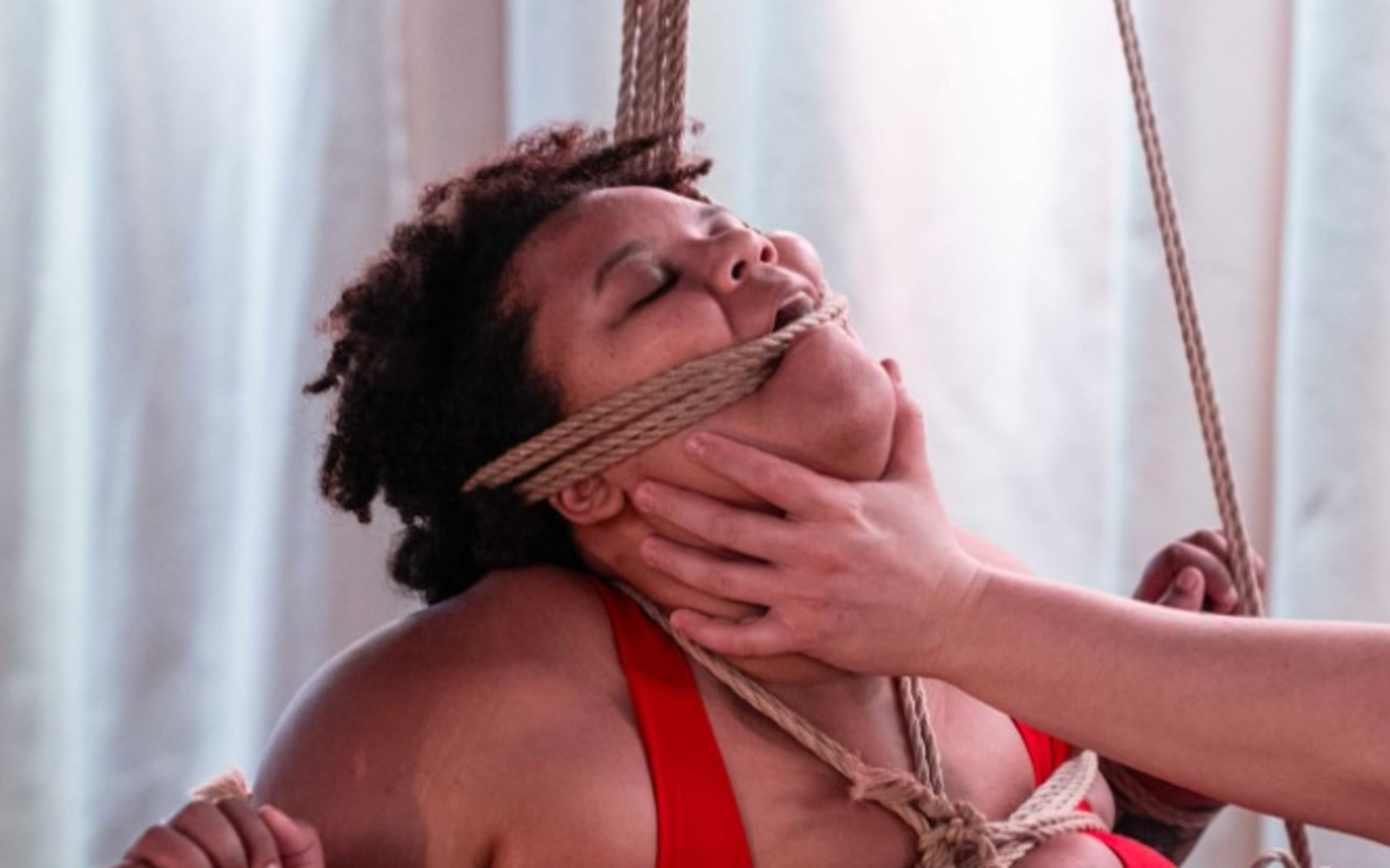 "Can I suspend from this?" A practical guide to building and adapting harnesses for suspension - with Mouse & Kina