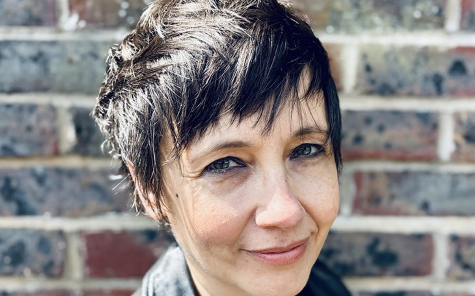 Ilona Bannister in conversation.