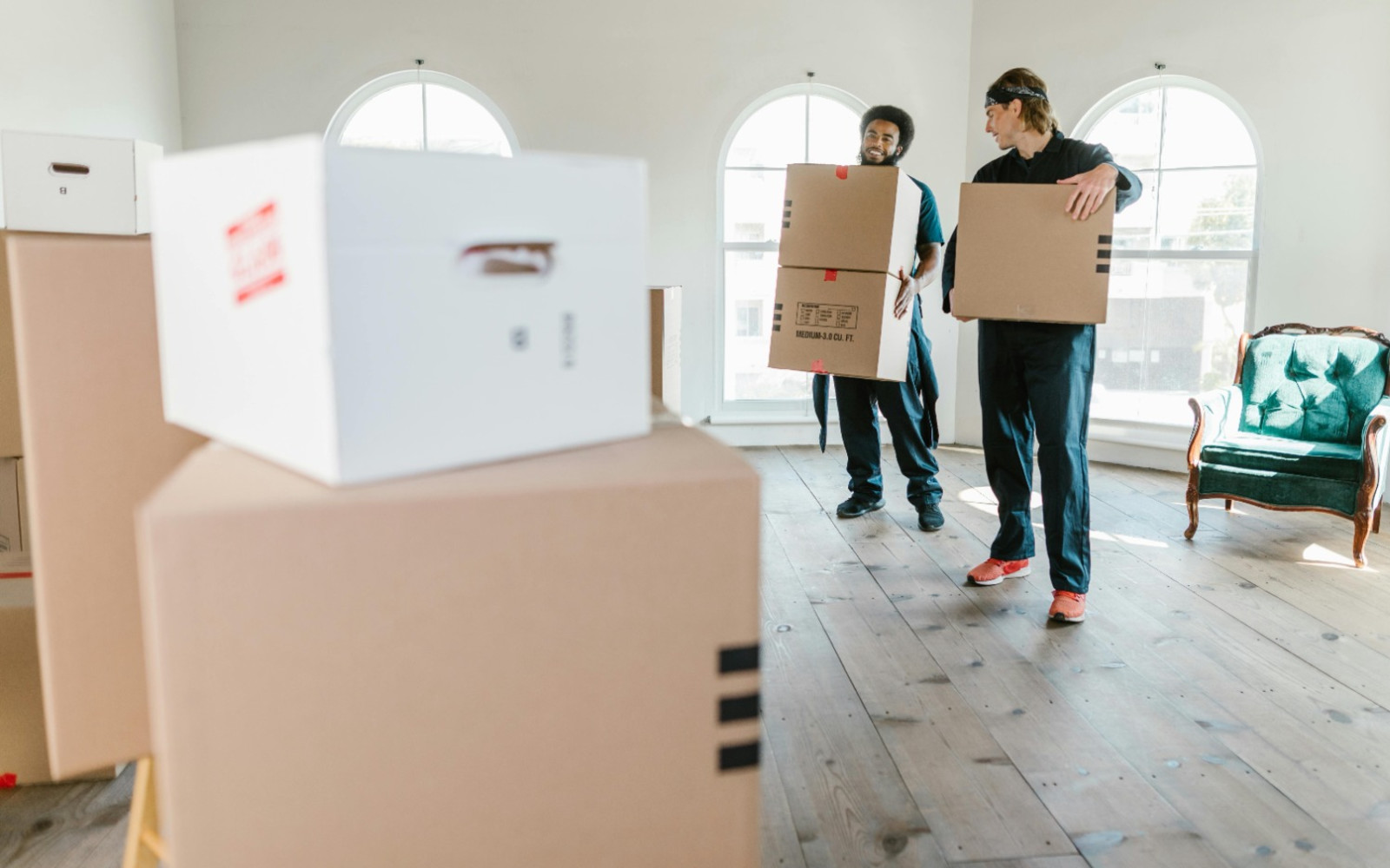 Person lifting a box for Manual Handling