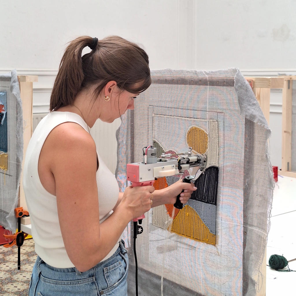 Workshop tufting