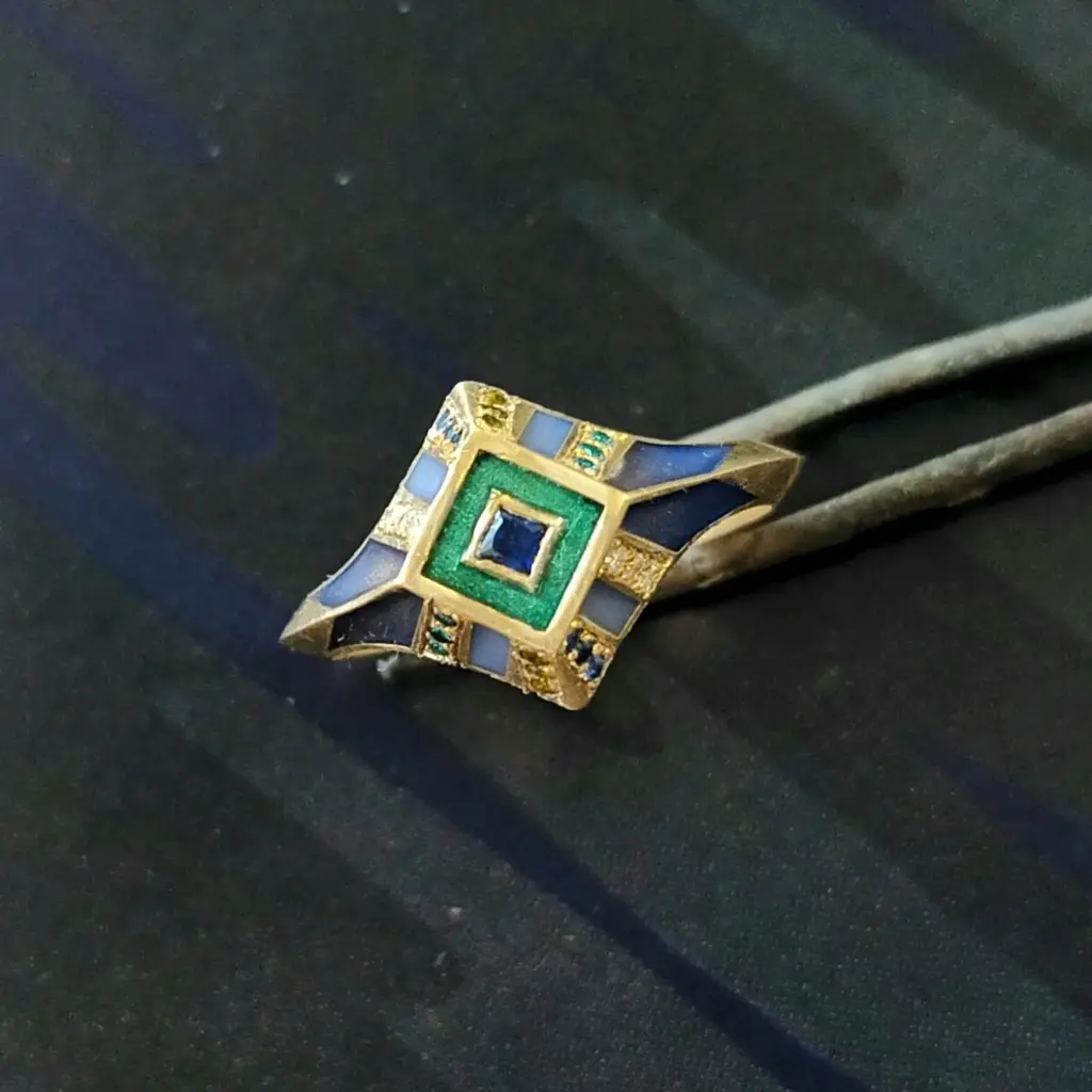Demonstration: Enamelling with Emily Bedford