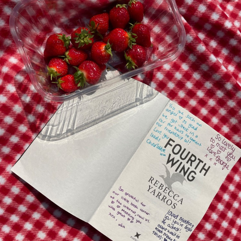Girls Get Bookish Summer Picnic Series: Farnborough