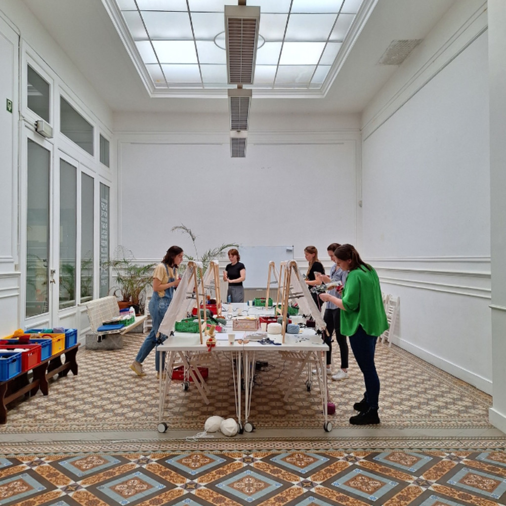 Workshop tufting