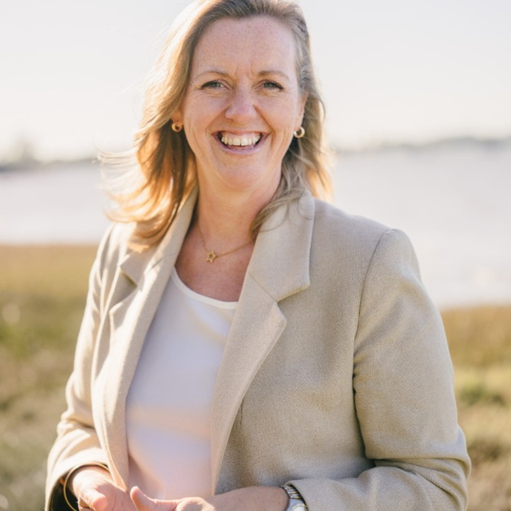 Image of Nicola Ellwood