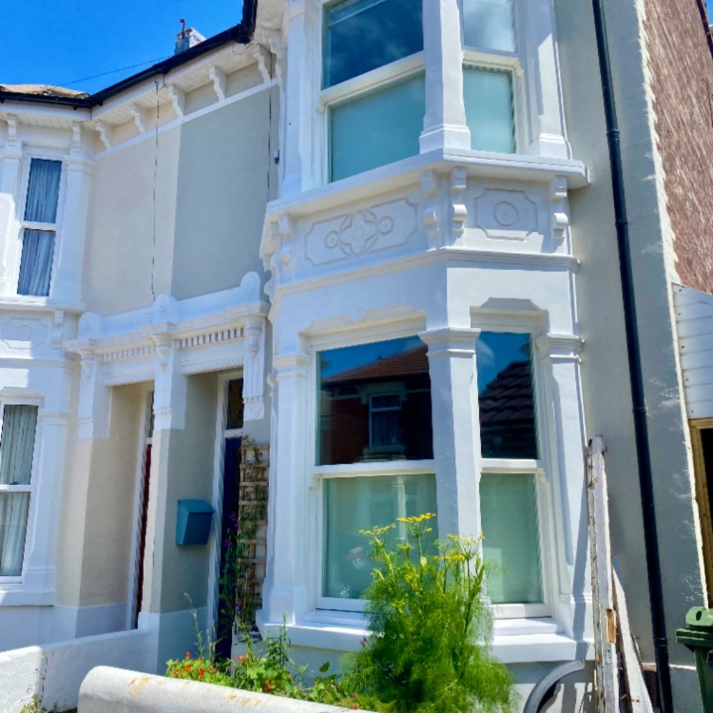 Open home in Eastney: Victorian terrace with wall, loft and floor insulation, plus solar