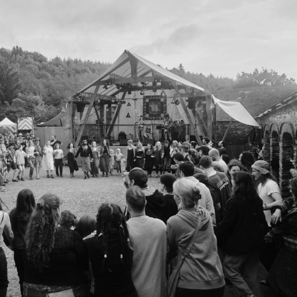 Fire in the Mill w/ Johnny Flynn & Lillie Flynn + Cosmo Sheldrake