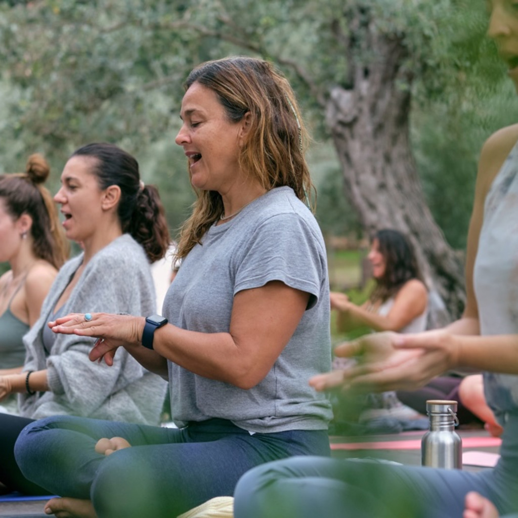 Welcome to Voice Sisters: A Women’s Singing Circle