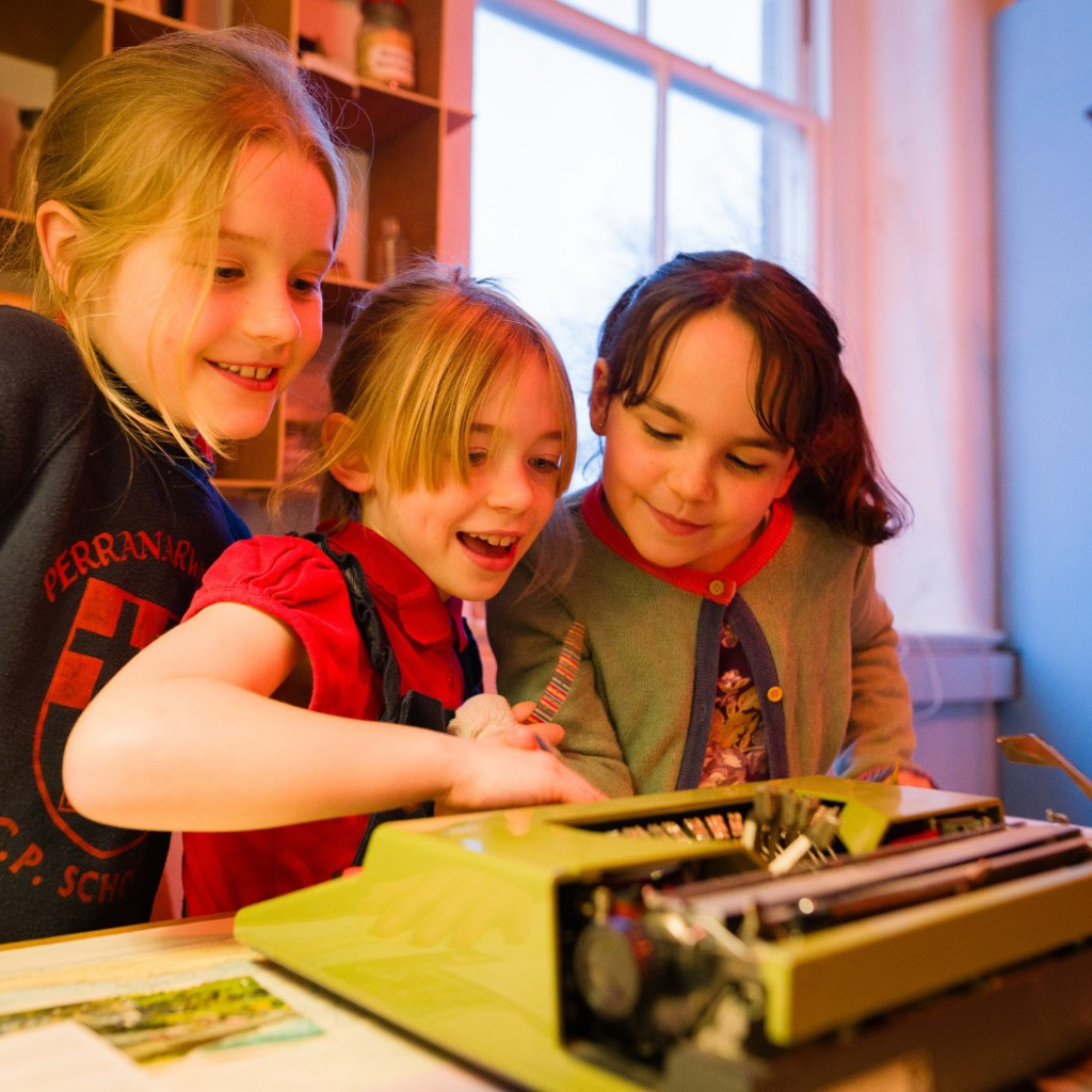 Easter Holiday Club: Story & Craft Club for 6-8s