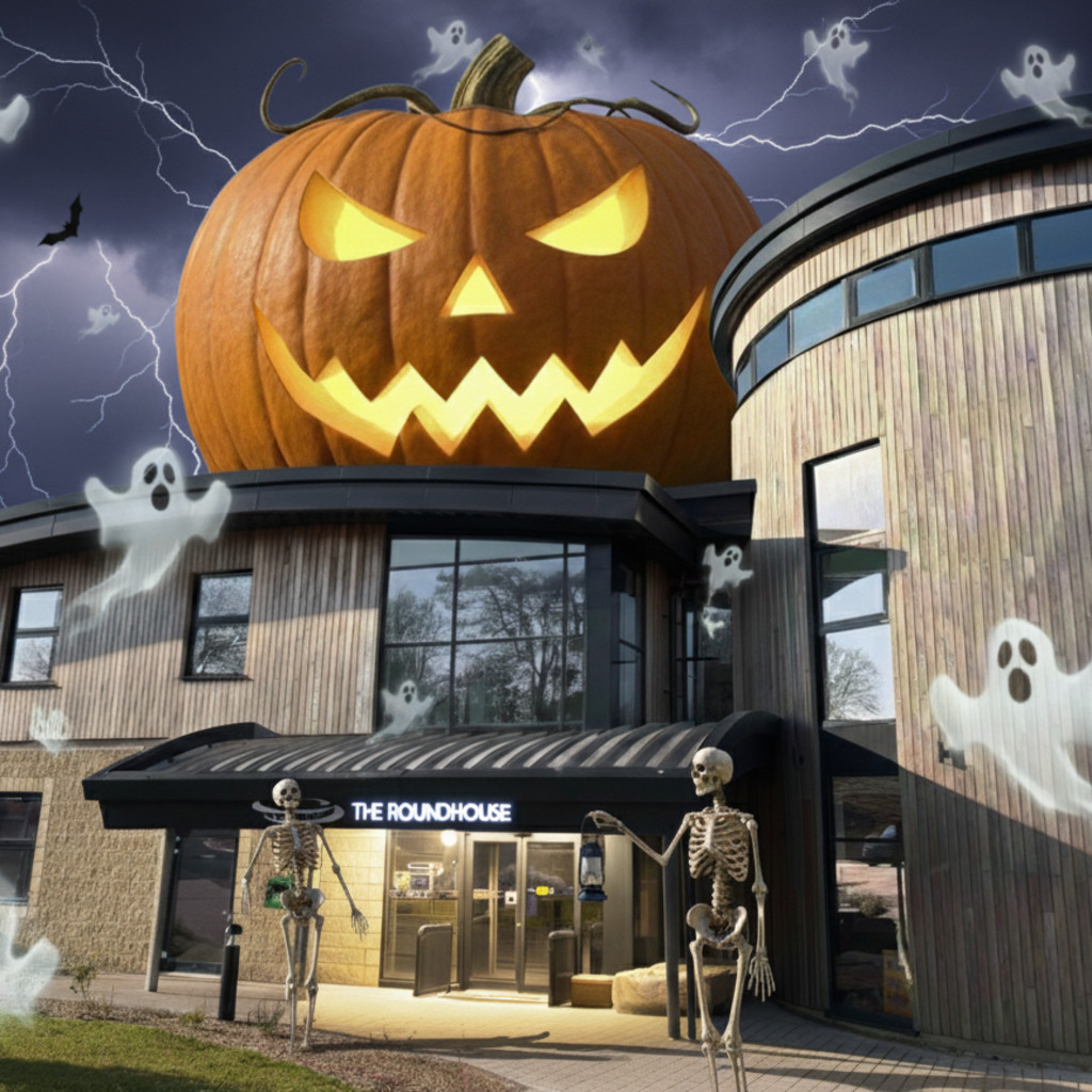 🎃 Free Pumpkin Carving at The Roundhouse 🎃